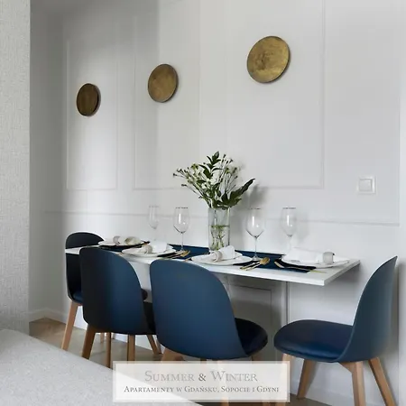 4 Stars, Luxury Butterfly & Bike Apartments, Orlowo, 15 Mieszkan, Z Oddzielna Sypialnia, Winda I Platnym Parkingiem, Blisko Drog Rowerowych, Niedaleko Molo, Golf, Stadnina, Adventure Park, Summerwinter Brand Гдыня