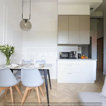 4 Stars, Butterfly Apartments By Summerwinter Gdynia Orlowo Apartamenty Premium, Parking, Winda, Rowerownia, Driving Golf * Gdynia