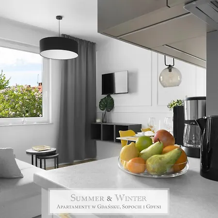 4 Stars, Luxury Butterfly&bike Apartments, Orłowo, 15 Mieszkań, Z Oddzielną Sypialnią, Windą I Płatnym Parkingiem, Blisko Drog Rowerowych, Niedaleko Molo, Golf, Stadnina, Adventure Park, Summerwinter Brand Apartament *