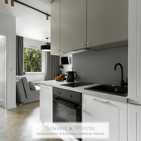 4 Stars, Butterfly Apartments By Summerwinter Wroclawska Orlowo Z 2 Lub 1 Sypialnia Premium, Parking, Winda, Rowerownia, Driving Golf Appartement Gdynia