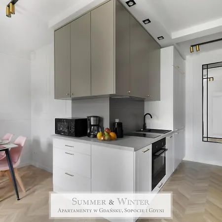 4 Stars, Butterfly Apartments By Summerwinter Gdynia Orlowo Apartamenty Premium, Parking, Winda, Rowerownia, Driving Golf Lejlighed