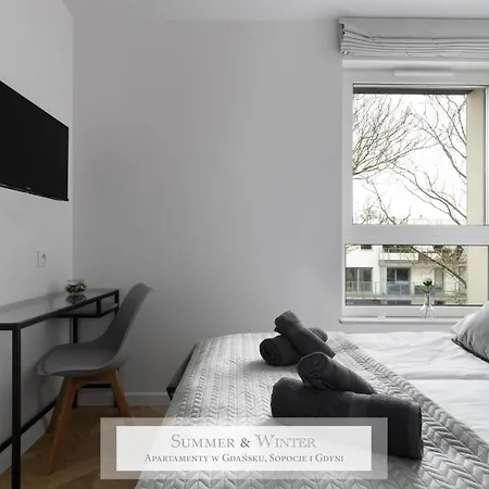 4 Stars, New Luxury Butterfly & Bike Apartments, Orlowo, 15 Wyposazonych Mieszkan, Z Sypialnia, Winda I Platnym Parkingiem, Wysoki Standard Summerwinter, Blisko Molo Orlowo, Drog Rowerowych, Stadniny I Golf Park Apartmán *