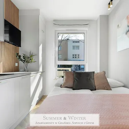 4 Stars, Butterfly Apartments By Summerwinter Wroclawska Orlowo Z 2 Lub 1 Sypialnia Premium, Parking, Winda, Rowerownia, Driving Golf