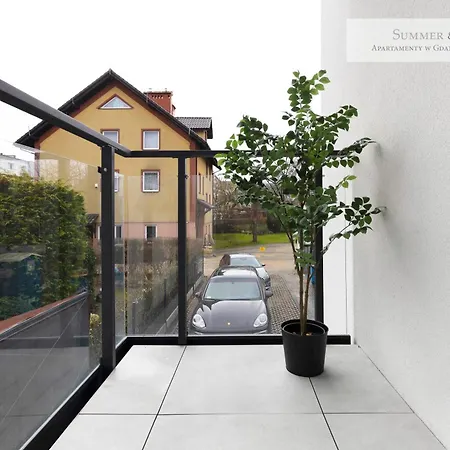 Апартаменты 4 Stars, Luxury Butterfly & Bike Apartments, Orlowo, 15 Mieszkan, Z Oddzielna Sypialnia, Winda I Platnym Parkingiem, Blisko Drog Rowerowych, Niedaleko Molo, Golf, Stadnina, Adventure Park, Summerwinter Brand Гдыня