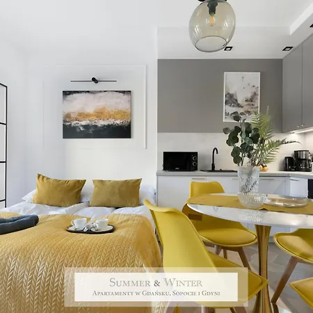 Apartmán 4 Stars, New Luxury Butterfly & Bike Apartments, Orlowo, 15 Wyposazonych Mieszkan, Z Sypialnia, Winda I Platnym Parkingiem, Wysoki Standard Summerwinter, Blisko Molo Orlowo, Drog Rowerowych, Stadniny I Golf Park
