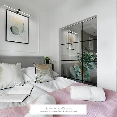 4 Stars, Butterfly Apartments By Summerwinter Wroclawska Orlowo Z 2 Lub 1 Sypialnia Premium, Parking, Winda, Rowerownia, Driving Golf Appartement Gdynia