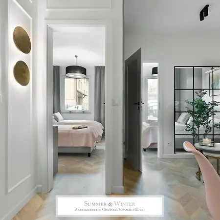 4 Stars, Butterfly Apartments By Summerwinter Wroclawska Orlowo Z 2 Lub 1 Sypialnia Premium, Parking, Winda, Rowerownia, Driving Golf Gdynia