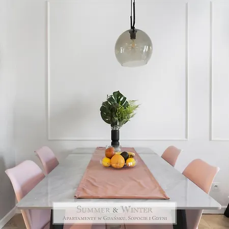 4 Stars, Butterfly Apartments By Summerwinter Gdynia Orlowo Apartamenty Premium, Parking, Winda, Rowerownia, Driving Golf Lejlighed