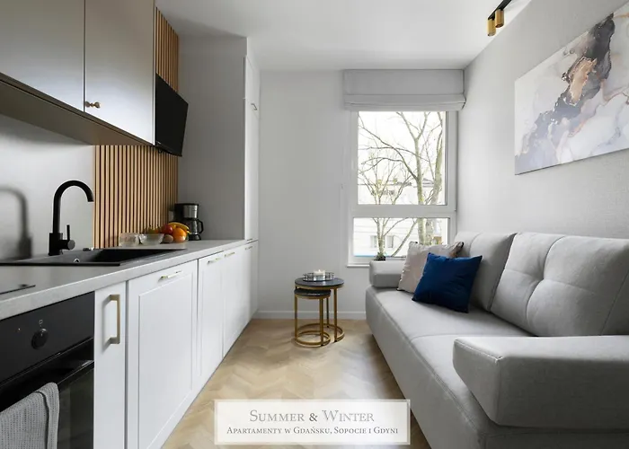 4 Stars, Luxury Butterfly & Bike Apartments, Orlowo, 15 Mieszkan, Z Oddzielna Sypialnia, Winda I Platnym Parkingiem, Blisko Drog Rowerowych, Niedaleko Molo, Golf, Stadnina, Adventure Park, Summerwinter Brand * Гдиня