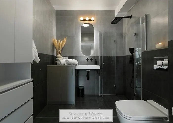 4 Stars, Luxury Butterfly & Bike Apartments, Orlowo, 15 Mieszkan, Z Oddzielna Sypialnia, Winda I Platnym Parkingiem, Blisko Drog Rowerowych, Niedaleko Molo, Golf, Stadnina, Adventure Park, Summerwinter Brand Гдиня