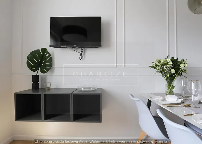 Апартаменти 4 Stars, Luxury Butterfly & Bike Apartments, Orlowo, 15 Mieszkan, Z Oddzielna Sypialnia, Winda I Platnym Parkingiem, Blisko Drog Rowerowych, Niedaleko Molo, Golf, Stadnina, Adventure Park, Summerwinter Brand *