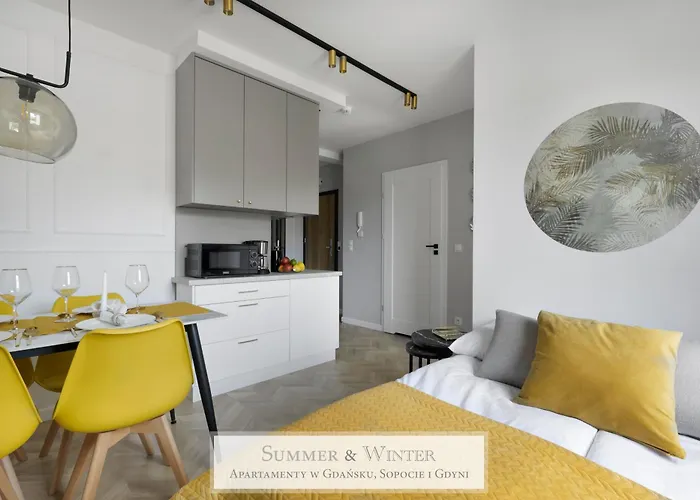 Апартаменти 4 Stars, Luxury Butterfly & Bike Apartments, Orlowo, 15 Mieszkan, Z Oddzielna Sypialnia, Winda I Platnym Parkingiem, Blisko Drog Rowerowych, Niedaleko Molo, Golf, Stadnina, Adventure Park, Summerwinter Brand Гдиня
